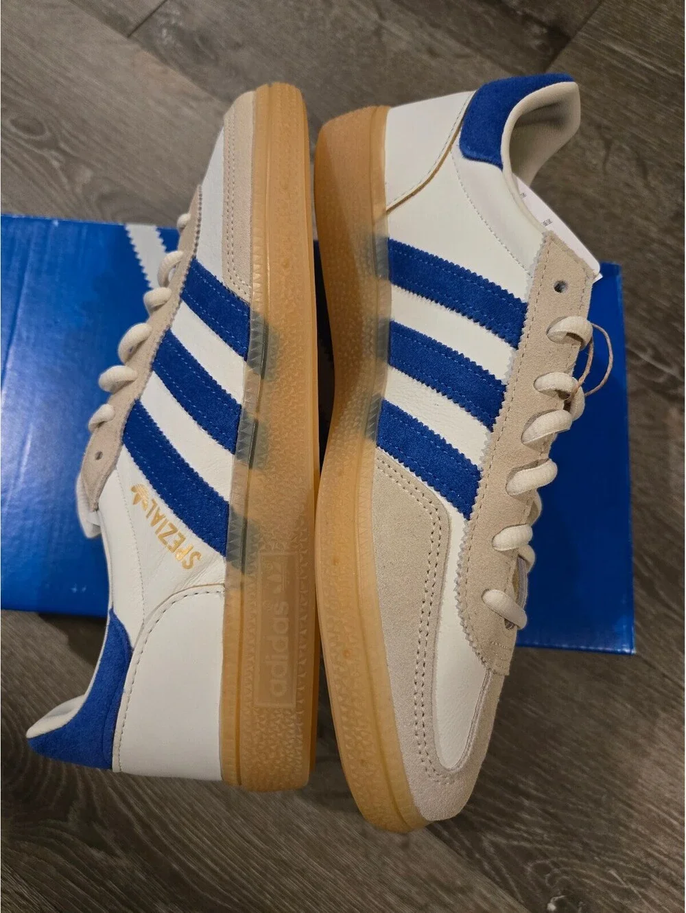 adidas Daily 4.0 Grey Blue Gum Casual Shoes JQ5647 Men's Size 10.5